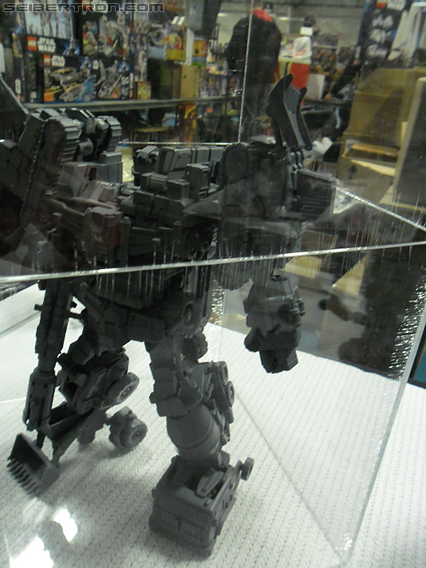 Victoria's Ultimate Hobby and Toy Fair 2011: Make-Toys - Transformers Event: TheShow-108