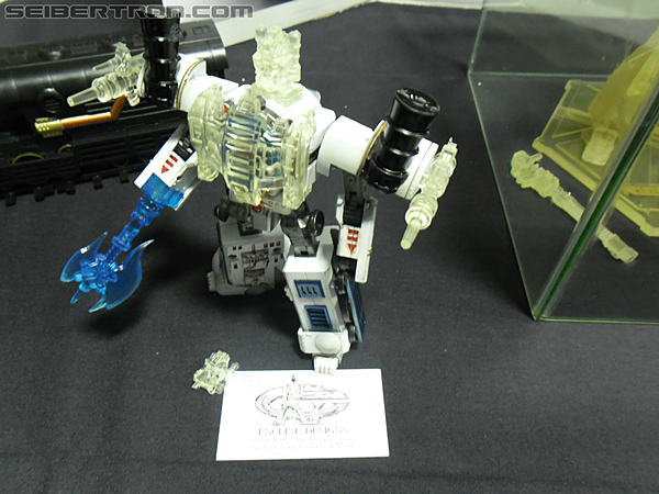 Transformers News: Complete Victoria Toy Fair 2011 Galleries Now Online! Image