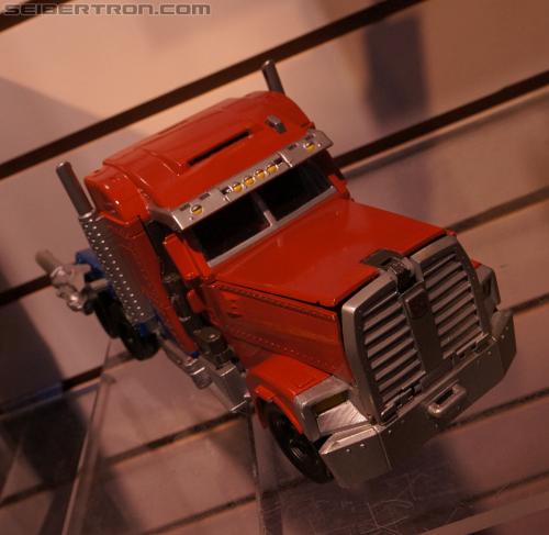 Toy Fair 2012: Transformers Prime Robot in Disguise - Transformers Event: DSC05074