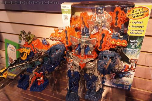 Toy Fair 2012: Transformers Prime Cyberverse - Transformers Event: DSC05170