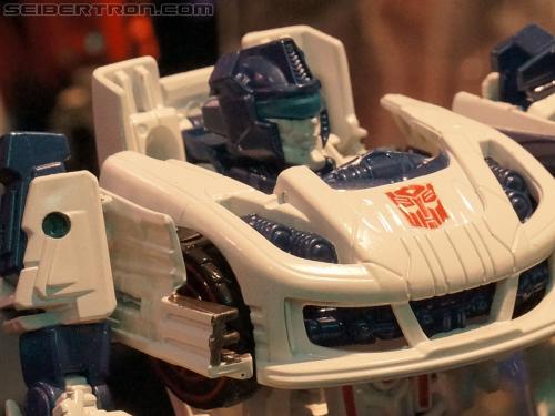Toy Fair 2012: Transformers Fall of Cybertron - Transformers Event: DSC05150a