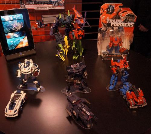 Transformers News: Toy Fair 2012 Coverage - Fall of Cybertron Figures Image