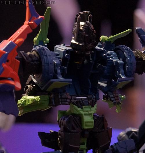 Toy Fair 2012: Transformers Fall of Cybertron - Transformers Event: DSC05537a