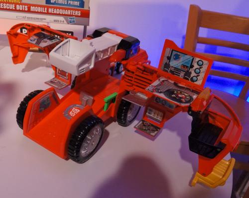 Toy Fair 2012 - Transformers: Rescue Bots