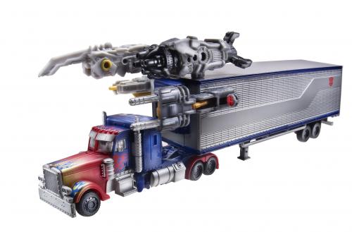 Toy Fair 2012: Official Transformers Product Photos from Hasbro - Transformers Event: TF-Movie-All-Star-Optimus-w Trailer-vehicle-and-weapons-38840