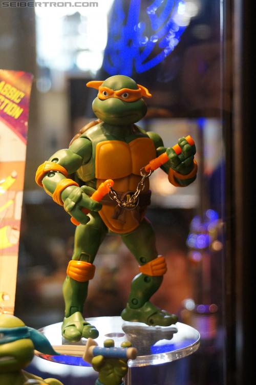 Toy Fair 2012: General Toy Fair 2012 Gallery from Javits Center - Transformers Event: DSC05626