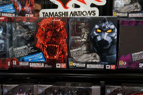 Toy Fair 2012: General Toy Fair 2012 Gallery from Javits Center - Transformers Event: DSC05803
