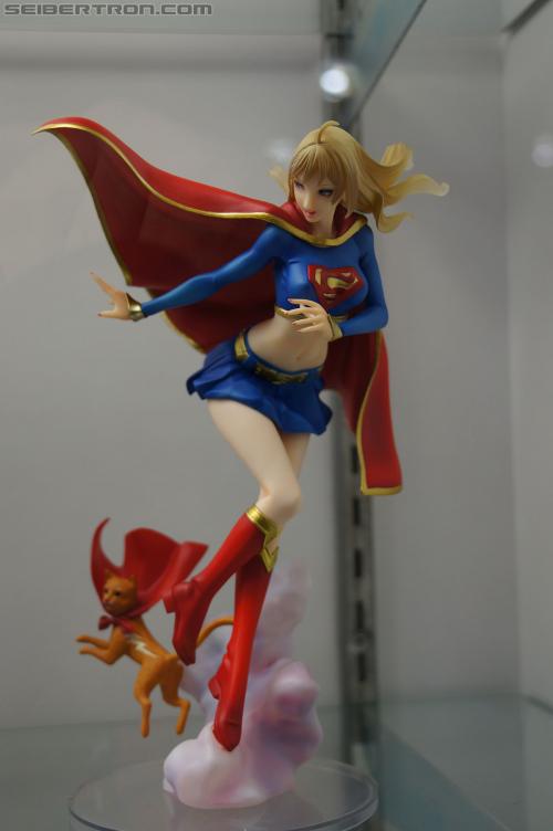 Toy Fair 2012: General Toy Fair 2012 Gallery from Javits Center - Transformers Event: DSC05834
