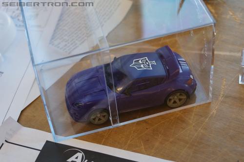 BotCon 2012: Customizing Class - Transformers Event: DSC05710