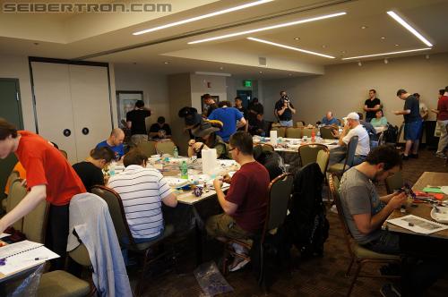 BotCon 2012: Customizing Class - Transformers Event: DSC05724