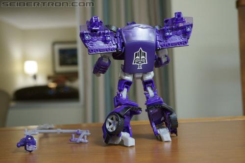 BotCon 2012: Customizing Class - Transformers Event: DSC05868