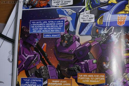 BotCon 2012: Exclusives - Transformers Event: DSC05782