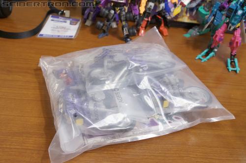 BotCon 2012: Exclusives - Transformers Event: DSC05935
