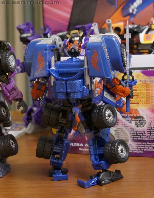 BotCon 2012: Exclusives - Transformers Event: DSC05985