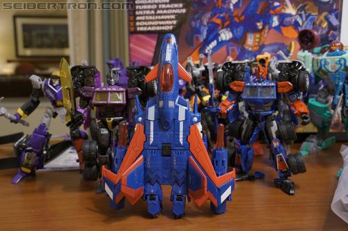 BotCon 2012: Exclusives - Transformers Event: DSC05992