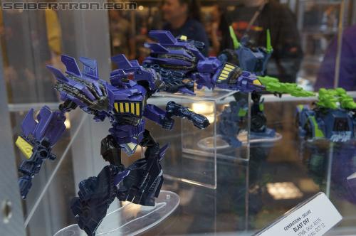 BotCon 2012: Transformers Generation "Fall of Cybertron" product display - Transformers Event: DSC06064