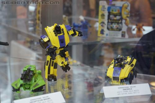 BotCon 2012: Transformers Generation "Fall of Cybertron" product display - Transformers Event: DSC06071