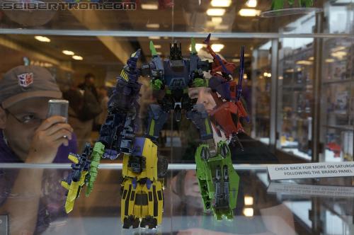 BotCon 2012: Transformers Generation "Fall of Cybertron" product display - Transformers Event: DSC06100