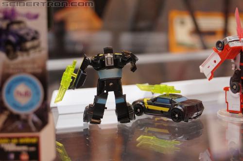 BotCon 2012: Transformers Prime Cyberverse product display - Transformers Event: DSC06694