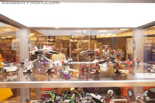 BotCon 2012: Transformers Kre-o product display - Transformers Event: DSC06340