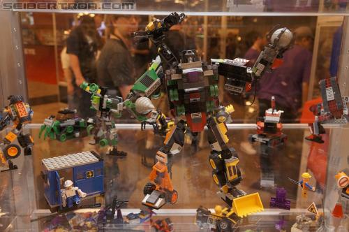 BotCon 2012: Transformers Kre-o product display - Transformers Event: DSC06346