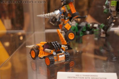 BotCon 2012: Transformers Kre-o product display - Transformers Event: DSC06351