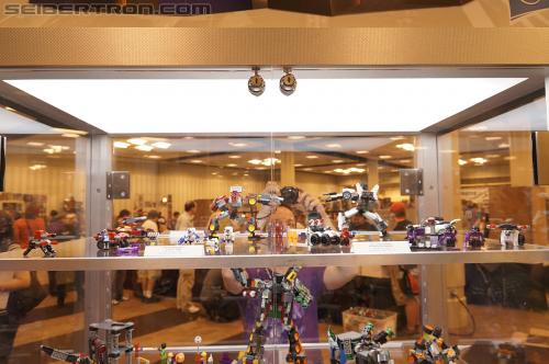 BotCon 2012: Transformers Kre-o product display - Transformers Event: DSC06371