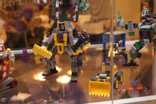 BotCon 2012: Transformers Kre-o product display - Transformers Event: DSC06377