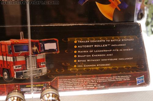 BotCon 2012: Masterpiece Optimus Prime - Transformers Event: DSC06673