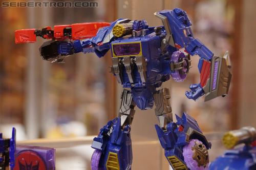 BotCon 2012: Transformers Generation "Fall of Cybertron" product display #2 - Transformers Event: DSC06983