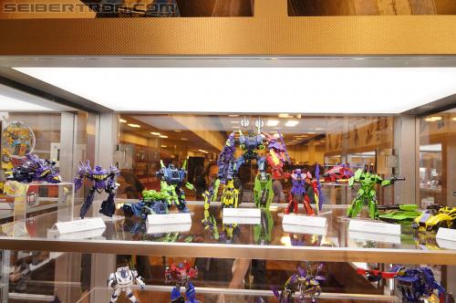 BotCon 2012: Transformers Generation "Fall of Cybertron" product display #2 - Transformers Event: DSC06995