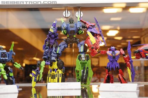 BotCon 2012: Transformers Generation "Fall of Cybertron" product display #2 - Transformers Event: DSC06996