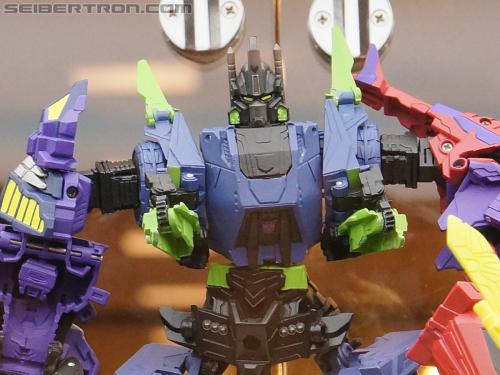 BotCon 2012: Transformers Generation "Fall of Cybertron" product display #2 - Transformers Event: DSC06996b