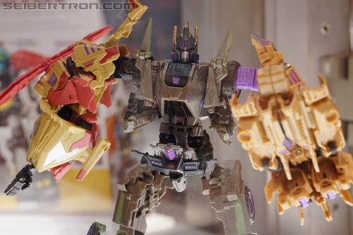 BotCon 2012: SDCC Bruticus - Transformers Event: DSC06643