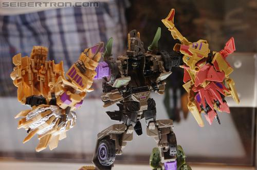 BotCon 2012 - SDCC Bruticus