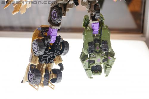 BotCon 2012: SDCC Bruticus - Transformers Event: DSC06685