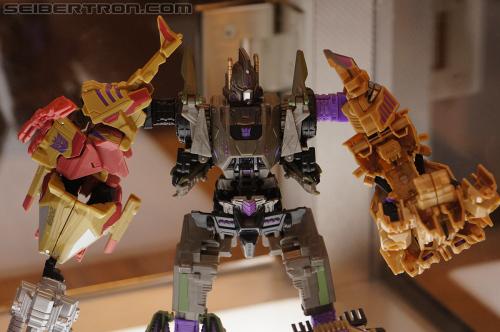 BotCon 2012: SDCC Bruticus - Transformers Event: DSC06976