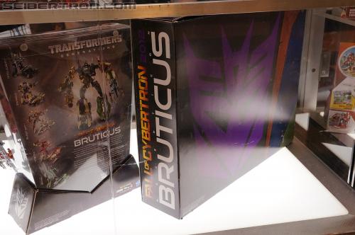 BotCon 2012 - SDCC Bruticus