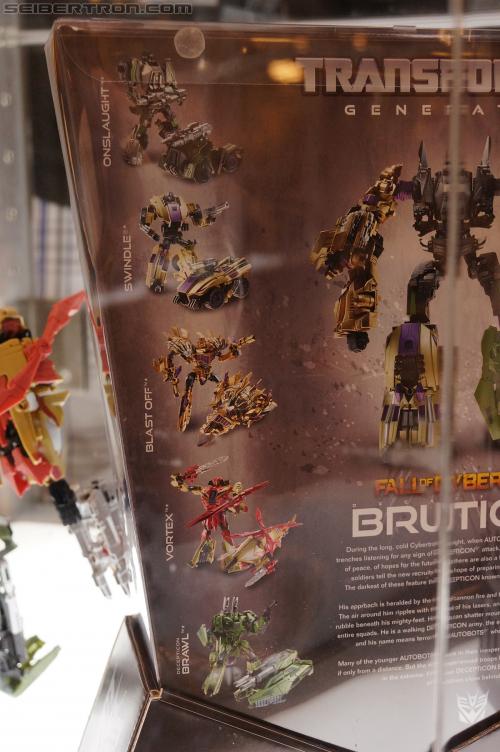 BotCon 2012 - SDCC Bruticus