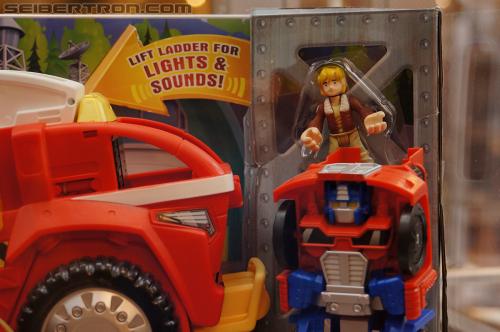 BotCon 2012: Transformers Rescue Bots - Transformers Event: DSC07134