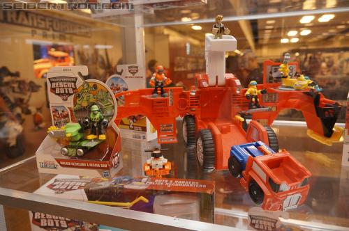 BotCon 2012: Transformers Rescue Bots - Transformers Event: DSC07137