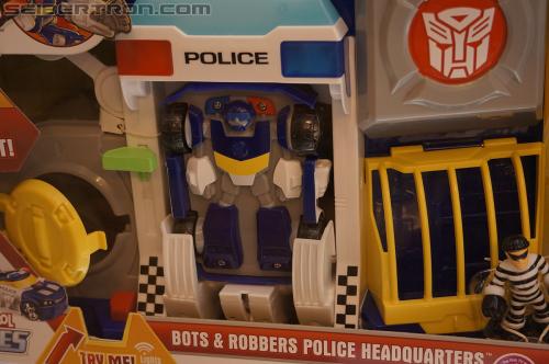 BotCon 2012: Transformers Rescue Bots - Transformers Event: DSC07139