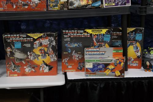 BotCon 2012: Dealer Room gallery - Transformers Event: DSC06308