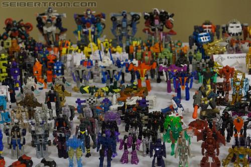 BotCon 2012: Dealer Room gallery - Transformers Event: DSC06491