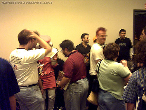 BotCon 2004: Fans and Miscellaneous Pics - Transformers Event: Happy to have seen Peter Cullen, people start leaving the hall