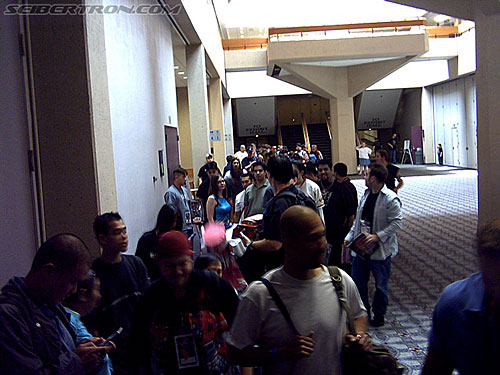 BotCon 2004: Fans and Miscellaneous Pics - Transformers Event: Three hours later, still waiting to get my autograph (and handshake) from Peter Cullen and this is the line BEHIND me!!! Do you think this Peter Cullen guy is someone importaint?