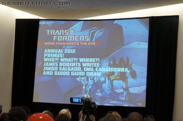 SDCC 2012: IDW's Panels - Transformers Event: DSC01591