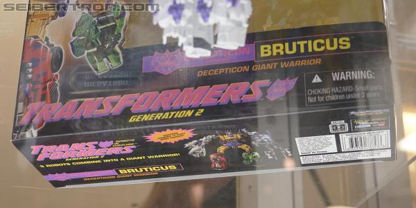 SDCC 2012: Transformers G2 Bruticus - Transformers Event: DSC02129