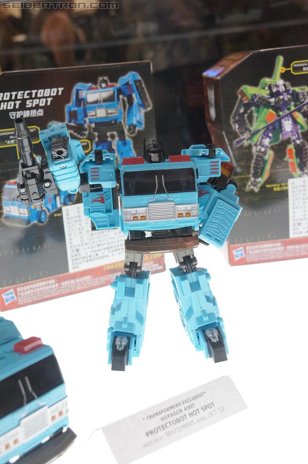 SDCC 2012: Transformers Generations China Imports - Transformers Event: DSC02042