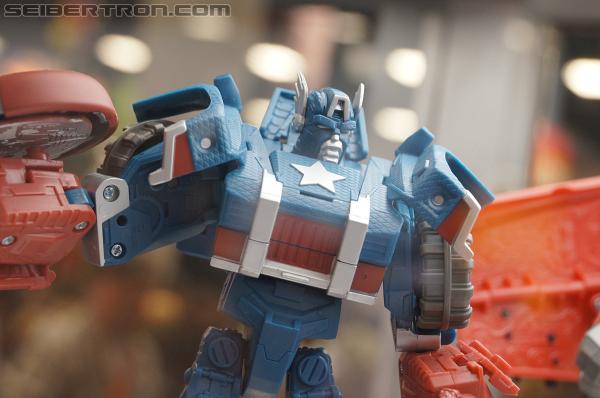 SDCC 2012 - Marvel Transformers Mech Machines and Jumpstarters